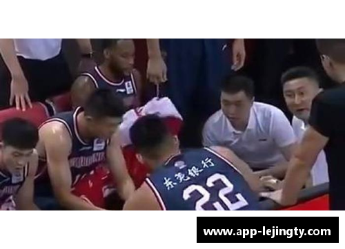 替补席旁的战术战略：赛场外的制胜之道